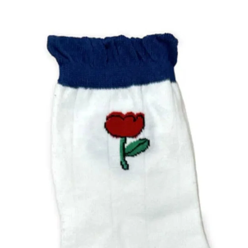 NWT Belle Rose Floral White Ruffle Crew Socks